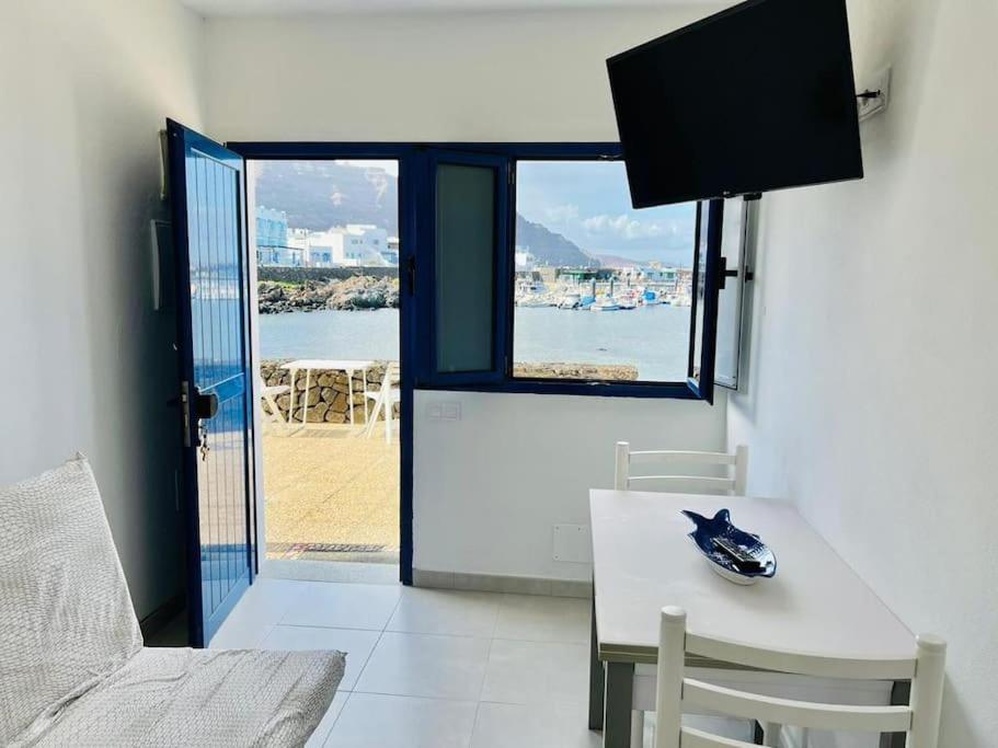 Orzola Oceanviews公寓 外观 照片